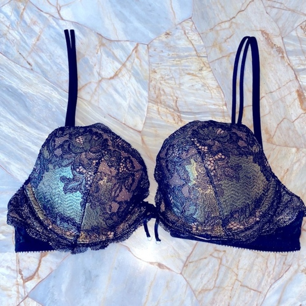 Rare Seduction Lace Bombshell Bra 32B Gold Foil Super Push Up